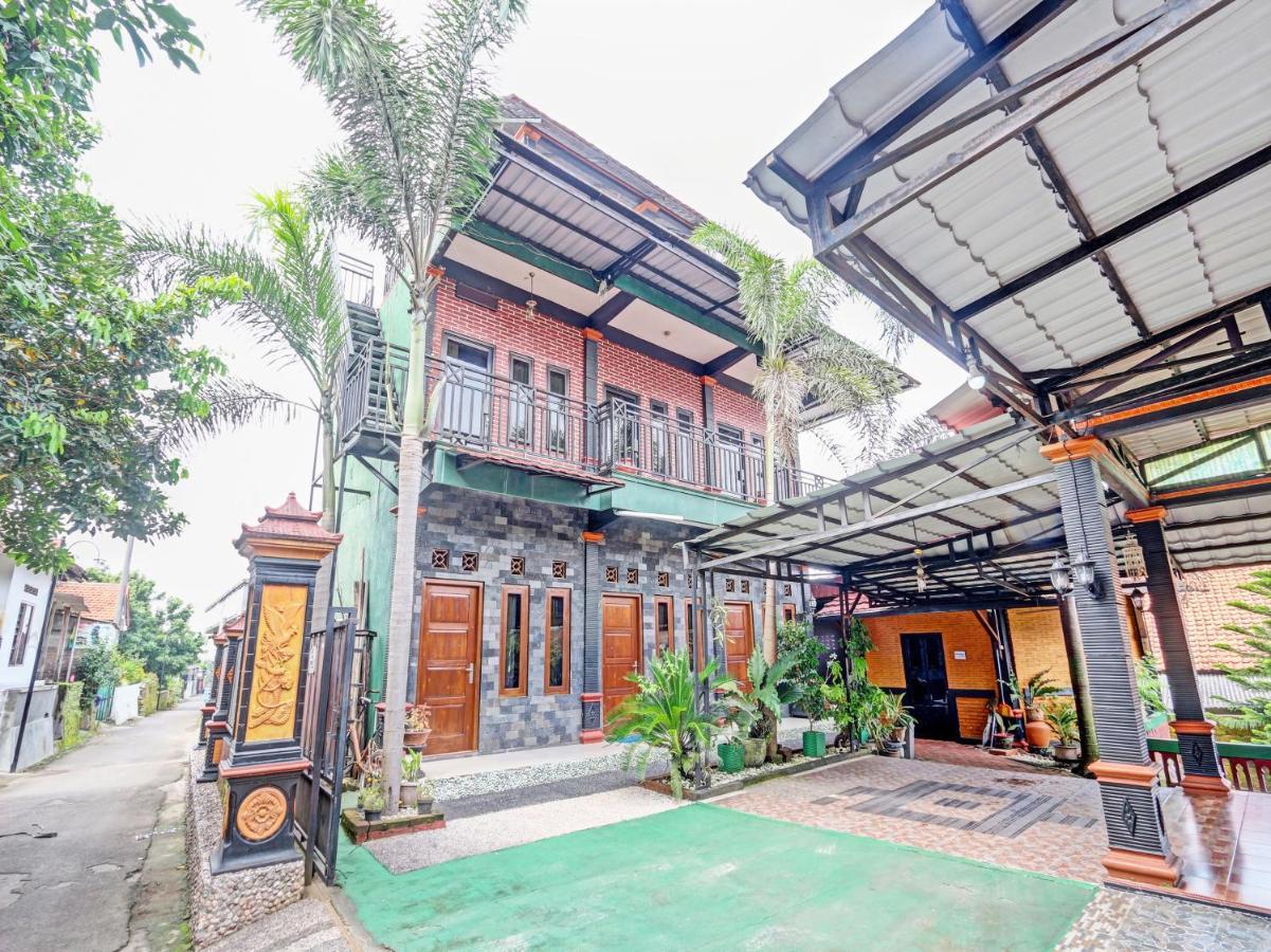 Spot On 91337 Pandu Homestay Klaten Wonogiri Eksteriør billede